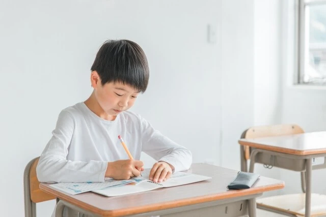 中学生の夏期講習の費用を抑える4つの方法